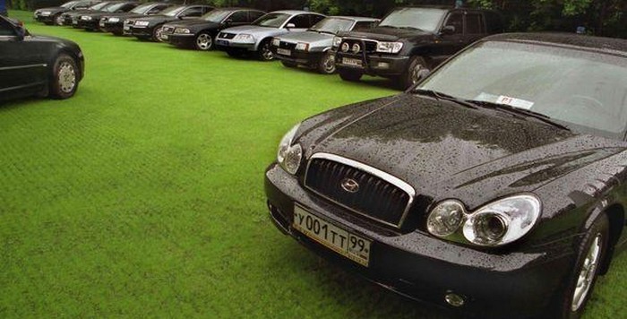 Укладка газонной решетки