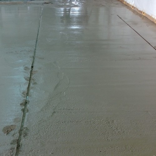 Устройство полимерного пола в помещении на ул. Новохохловская