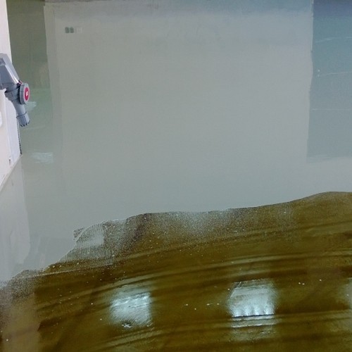 Устройство полимерного пола в помещении на ул. Новохохловская