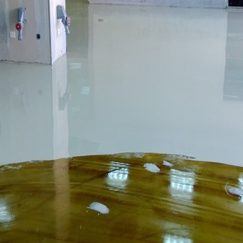 Устройство полимерного пола в помещении на ул. Новохохловская