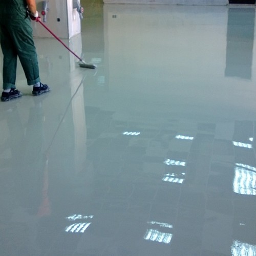 Устройство полимерного пола в помещении на ул. Новохохловская