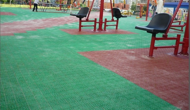 Монтаж модульного покрытия ERFOLG на спортивных объектах и придомовой территории