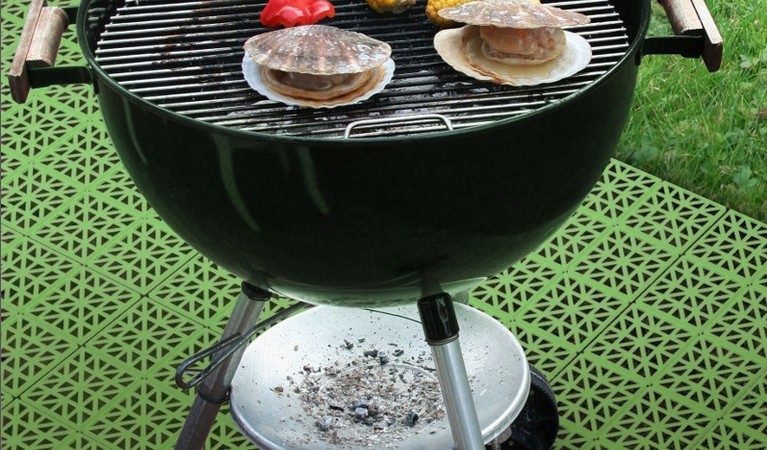 Монтаж модульного покрытия ERFOLG на спортивных объектах и придомовой территории