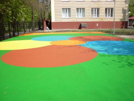 Наливное резиновое покрытие для детских площадок