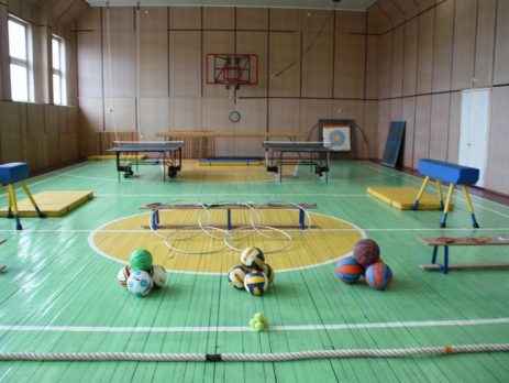 Спортивное оборудование для школы и площадок