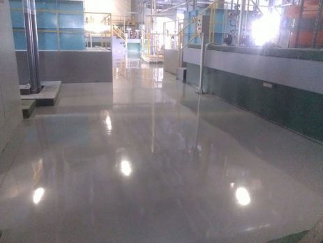 Выбор полиуретанового лака при монтаже наливных полов