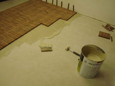 Полиуретановый клей для напольных покрытий