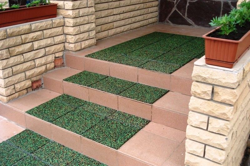 Резиновые коврики для дачи