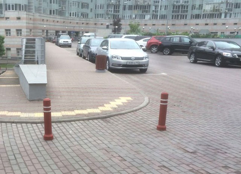 Парковочный столбик из резиновой крошки