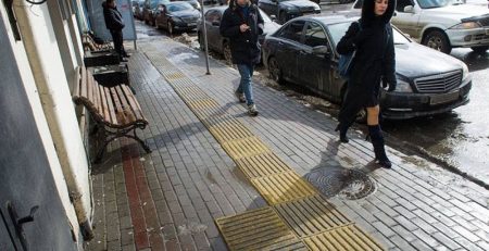 Что такое тактильная тротуарная плитка и в чем ее особенности?