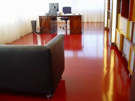 Наливные полы в офисе – это современно, эффектно и практично